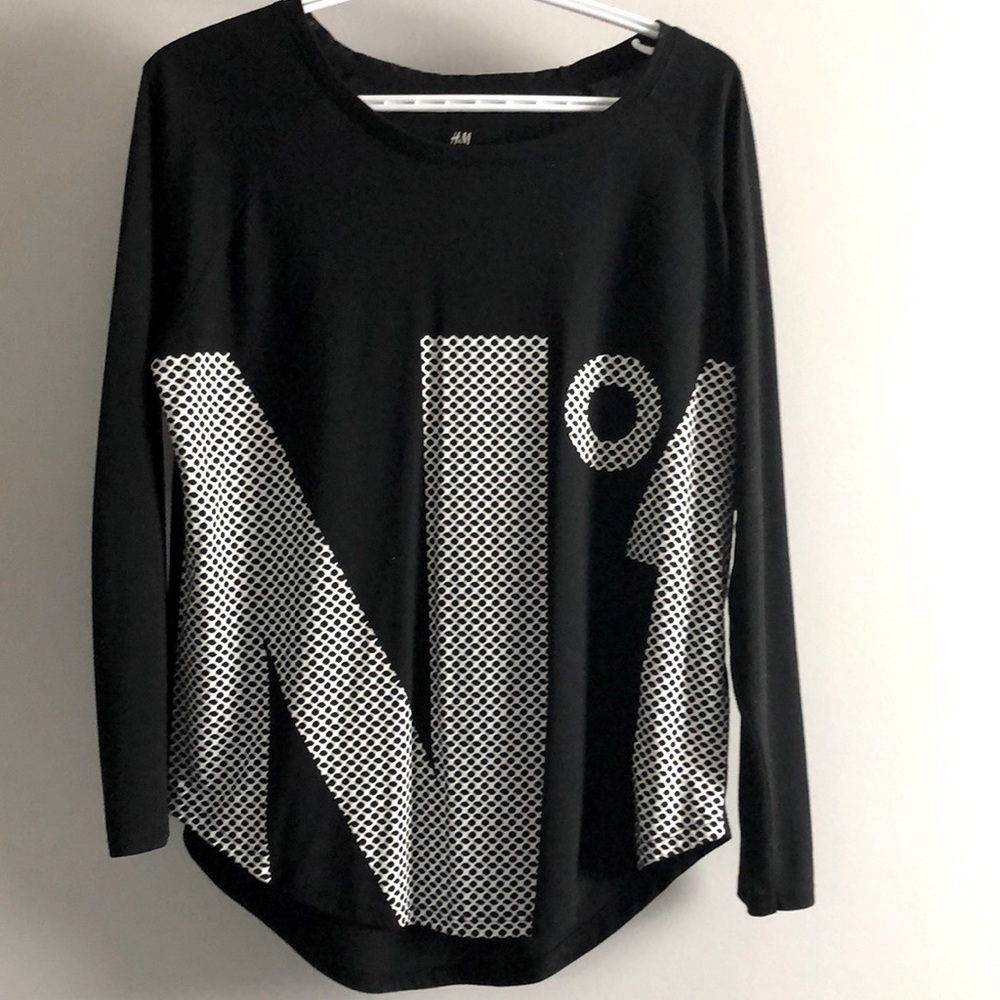 H & M number one Sports Top